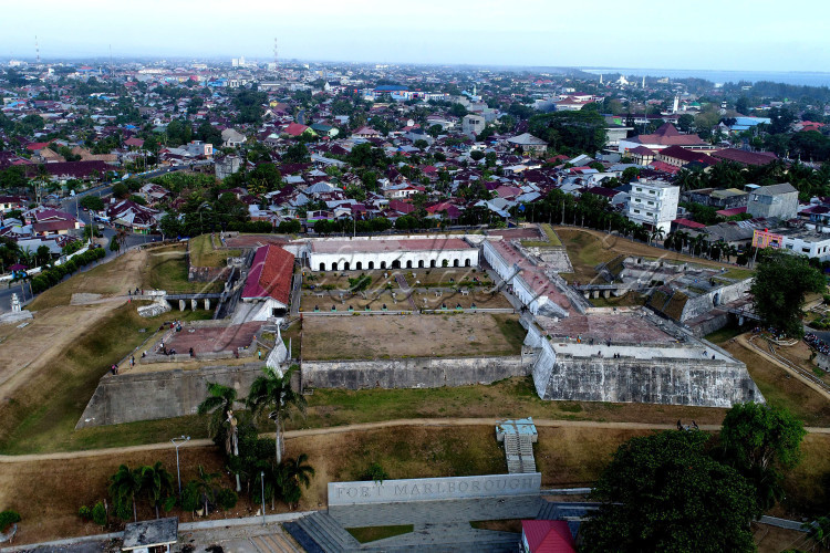 LOMBA FOTO EKSPRESI KEMERDEKAAN