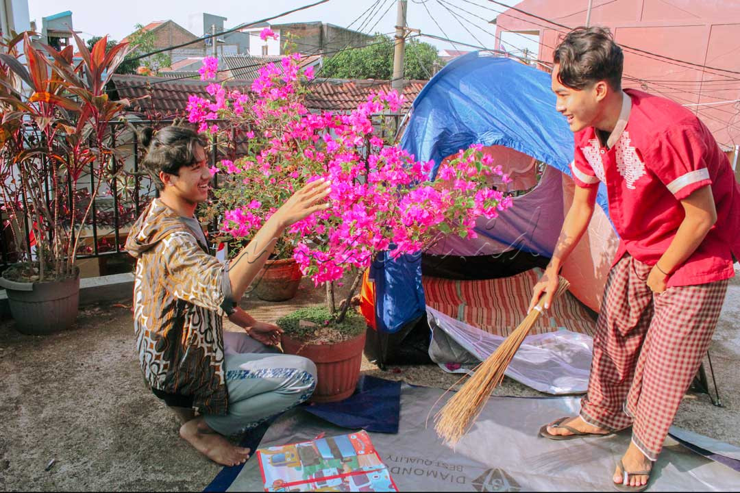 Merdeka menurut lu?<br />
<br />
Bagaimana kita bisa saling bekerjasama, saling membantu satu sama lain, tidak ada hal yang bisa membedakan kita untuk saling menjalin kerjasama antar sesama<br />
<br />
Bangga hidup sebagai bangsa indosia, dan jadilah sebuah bangsa yang benar benar merdeka suutuhnya yang merdeka dalam segala aspek kehidupan<br />
<br />
Tidak ada saling permusuhan dan salaing ejek mengejek.<br />
<br />
Kita Indonesia, Kita Merdeka!!<br />
MERDEKA MERDEKA MERDEKA