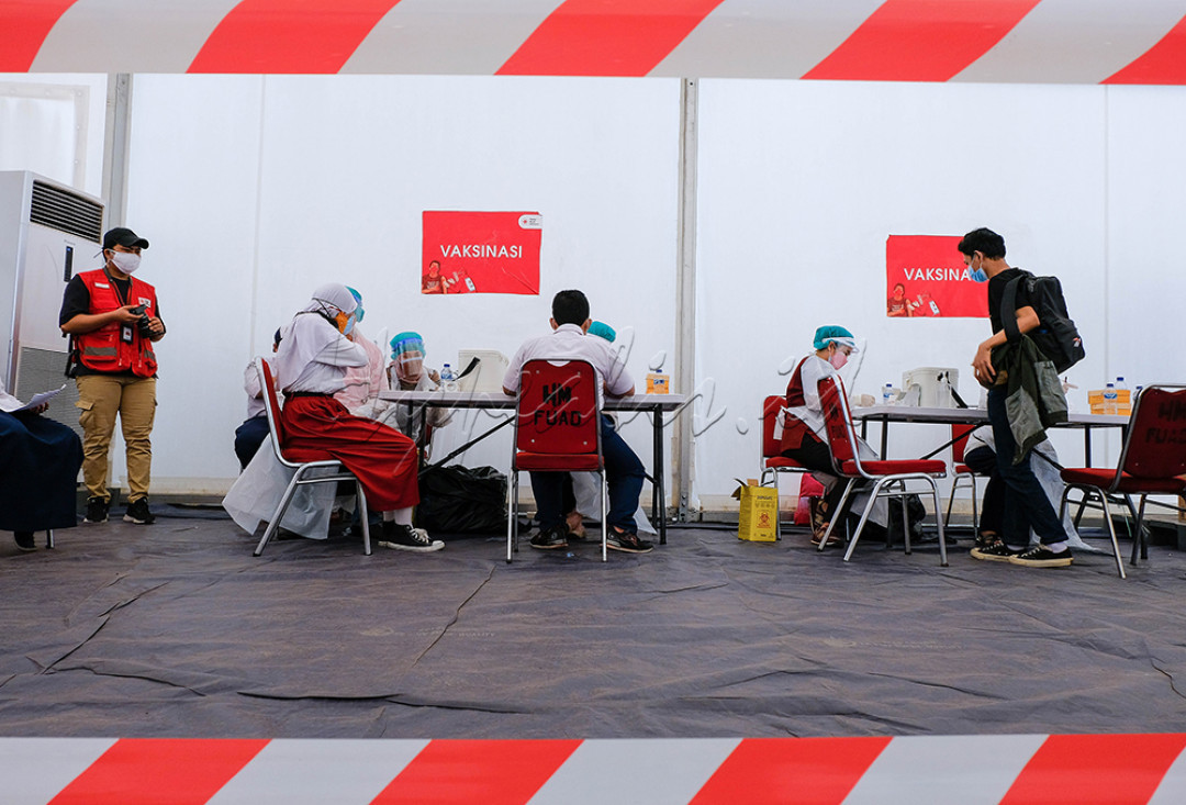 Vaksinasi dan protokol kesehatan adalah perjuangan kita untuk merdeka dari pandemi.<br />
<br />
#LombaFotoHypeAbisID<br />
#EkspresiKemerdekaan<br />
#BisnisIndonesiaFoto
