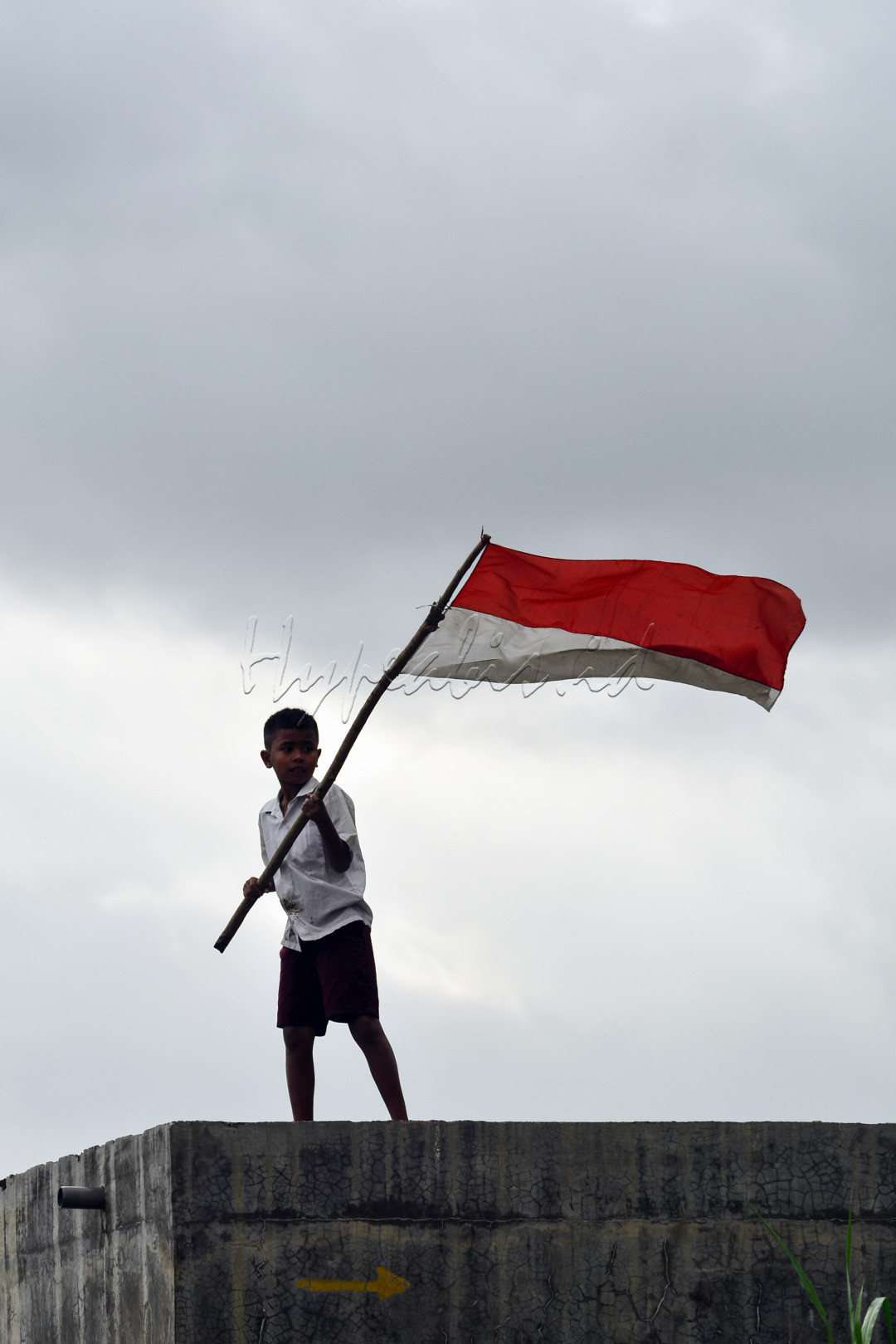 Kemerdekaan bukan hanya sekedar ungkapan kata, kemerdekaan adalah kesempatan. Kesempatan untuk bermimpi hingga jadi nyata, kesempatan untuk berkarya tanpa batas, kesempatan untuk mewujudkan cita cita yang mulia. Kibarkan semangat mu