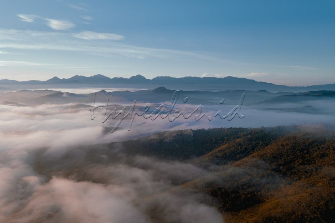 selimut awan di meratus
