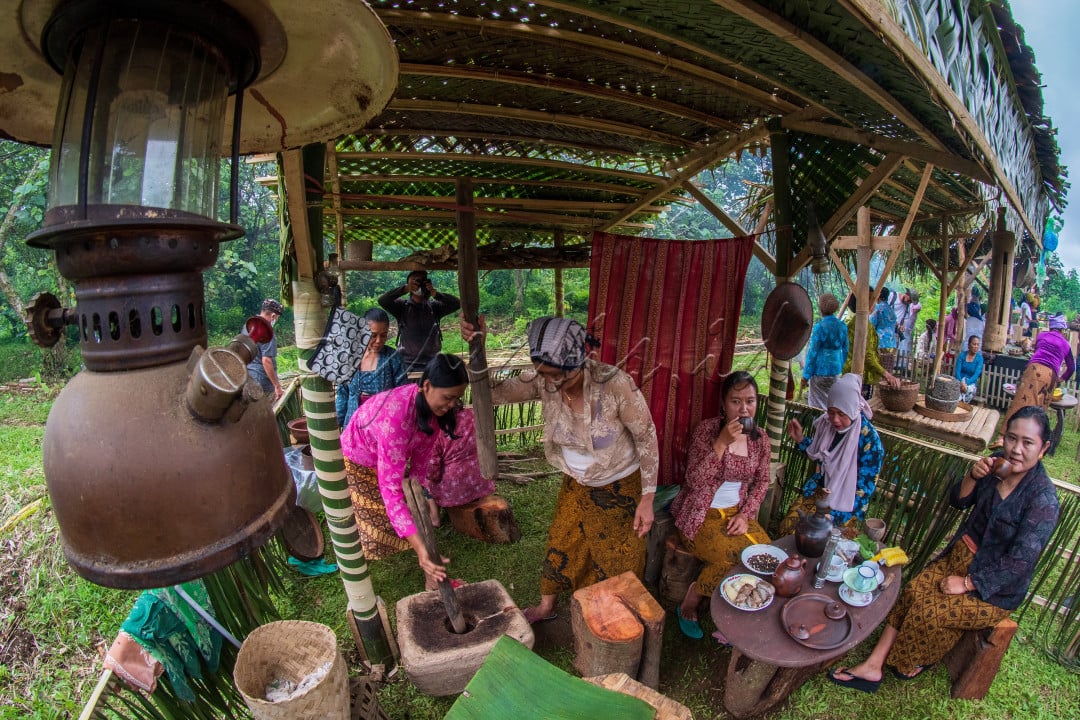 Sebagai penghasil kopi di daerah lumajang, kecamatan senduro membuat sebuah acara tahunan dengan tajuk minum kopi bersama sebagai upaya memberikan apresiasi kepada petani kopi oleh pemerintah daerah