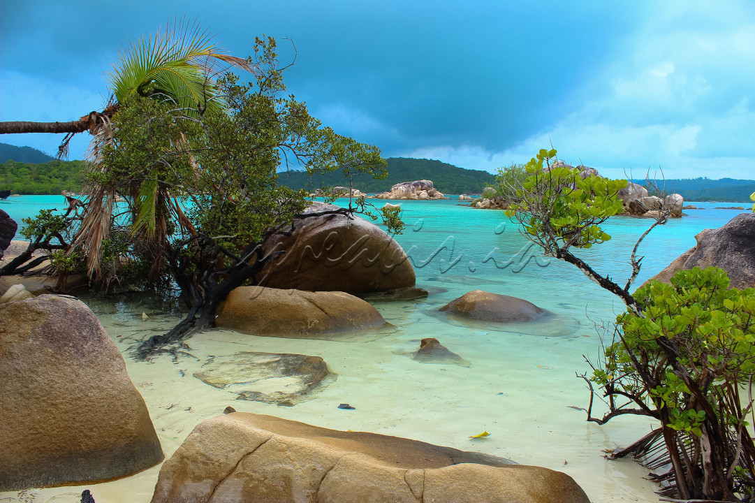 pulau nongkat adalah gambaran dimana indonesia di sebut surga tropis 