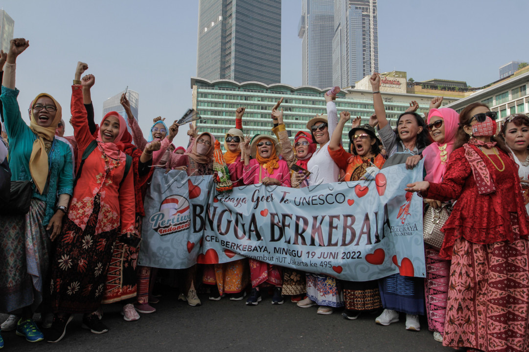 Perlu waktu yang lumayan panjang untuk memperoleh pengakuan Unesco, mulai dari kajian ilmiah mengenai sejarah kebaya, pembuatan dokumentasi soal kebaya, sampai memproses pengajuan melalui Direktorat Jenderal Kebudayaan. 