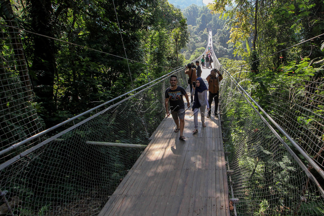 Kawasan ini merupakan bagian dari Taman Nasional Gunung Gede Pangrango.<!--/data/user/0/com.samsung.android.app.notes/files/clipdata/clipdata_bodytext_220823_143022_092.sdocx-->
