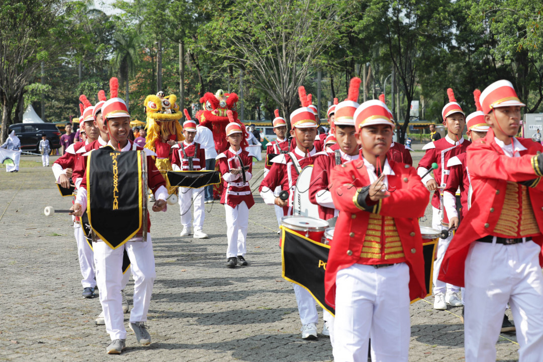 Agustus selalu menjadi bulan yang ditunggu-tunggu oleh masyarakat Indonesia. Pada bulan ini, proklamasi kemerdekaan Indonesia dikumandangkan oleh para founding fathers kita. Tepatnya, pada 17 Agustus 1945 oleh Ir. Soekarno.
<div> </div>