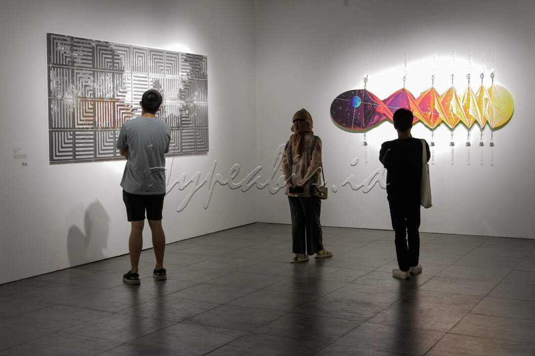 Pameran bertajuk Berkelanjutan! tersebut menampilkan 30 karya seniman lintas generasi.