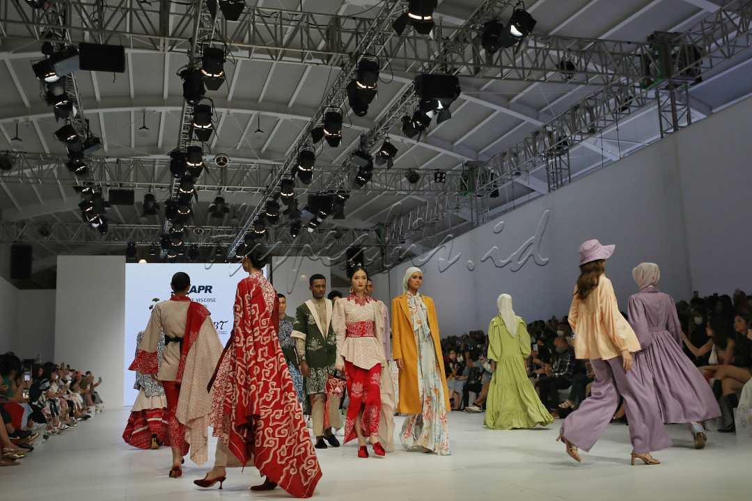 JFW 2023 menghadirkan sebanyak 116 perancang busana.<br />
<br />
<br />
