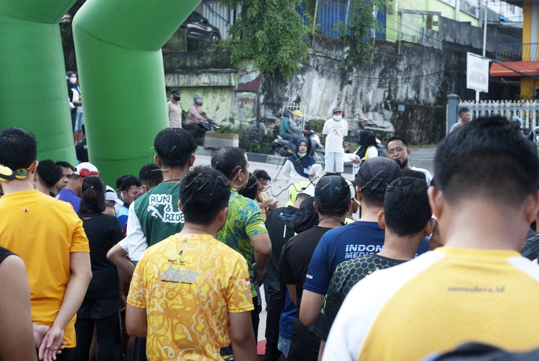 Salah satu kegiatan lomba lari yang kerap di adakan dikota Balikpapan. Sebelum acara dimulai, dilakukan briefing, doa dan menyanyikan lagu Indonesia Raya. Para peserta juga ada yang berasal dari luar daerah dan diikuti juga dari berbagai komunitas runner.