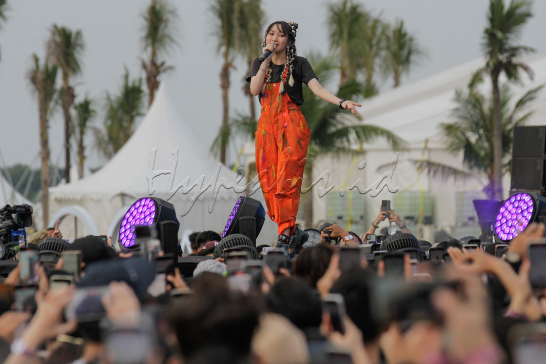 Head In The Clouds merupakan festival musik yang menampilkan pertunjukan musik oleh 88rising salah satu perusahaan musik yang mewadahi talenta muda berbakat dari kawasan Asia.