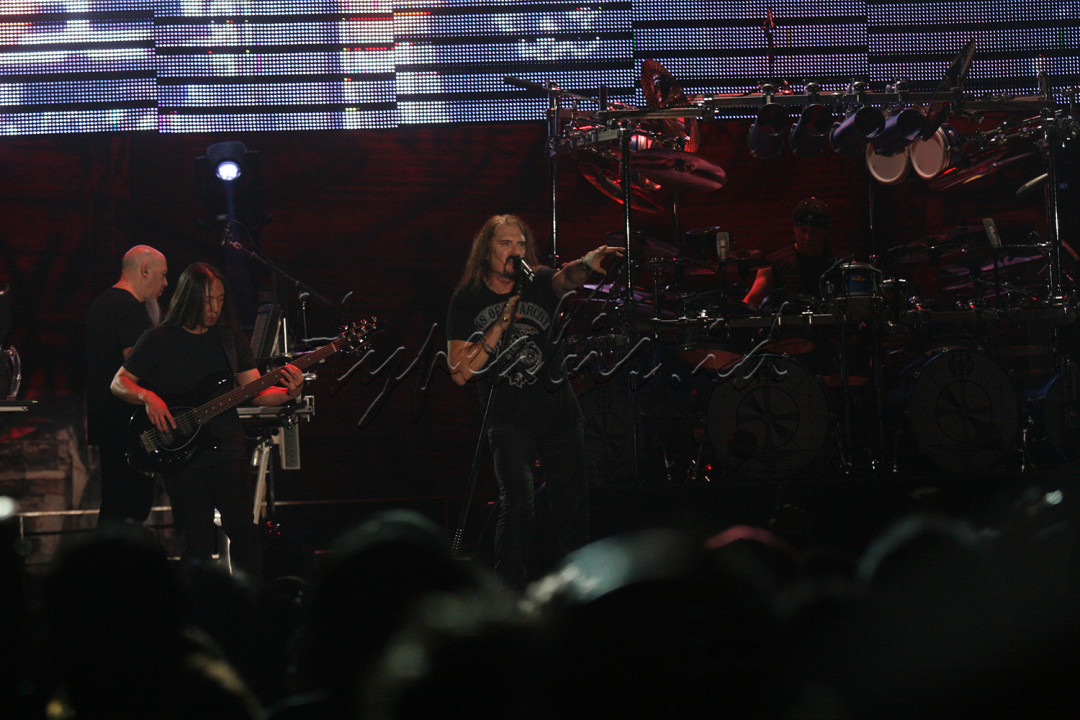 Dream Theater adalah grup progressive metal asal Amerika Serikat yang terbentuk pada tahun 1985, yang pada awal berdirinya bernama Majesty. 