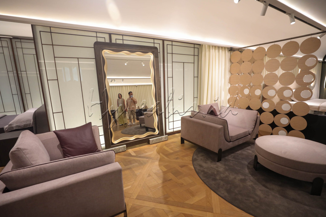 Blackwood, produsen furnitur premium meluncurkan 20 jenis koleksi furnitur terbaru bernama Aura Collection. 