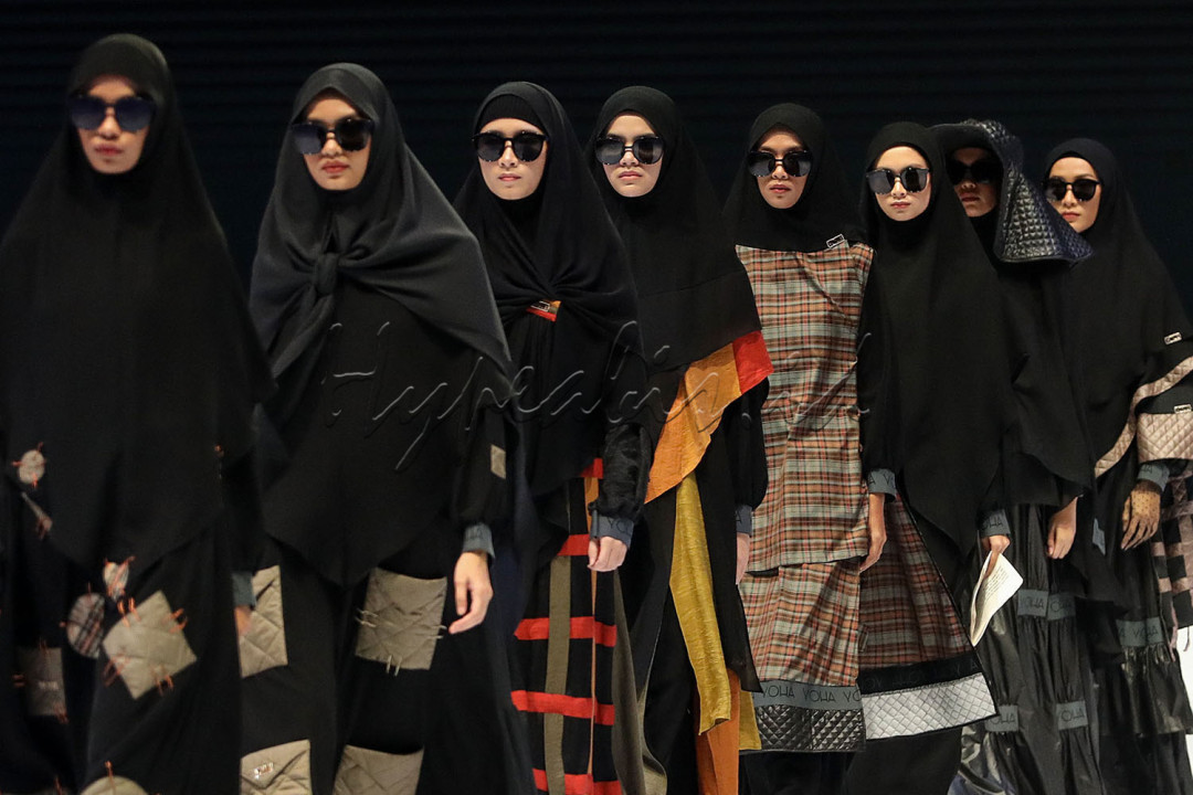 Sesi Modesty in Diversity menampilkan peragaan busana syar'i dari 12 desainer.