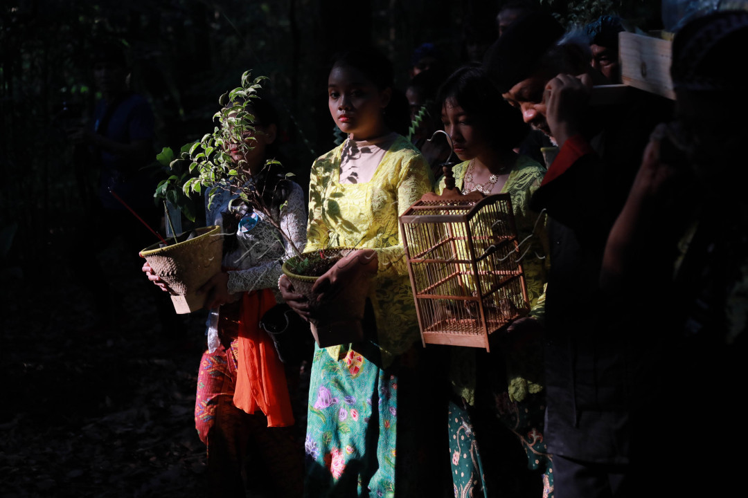 Kegiatan yang dilakukan dalam acara ini antara lain ritual penanaman 1.000 bibit pohon, pelepasan burung, pelepasan ikan, hingga berdoa bersama di hutan UI. 