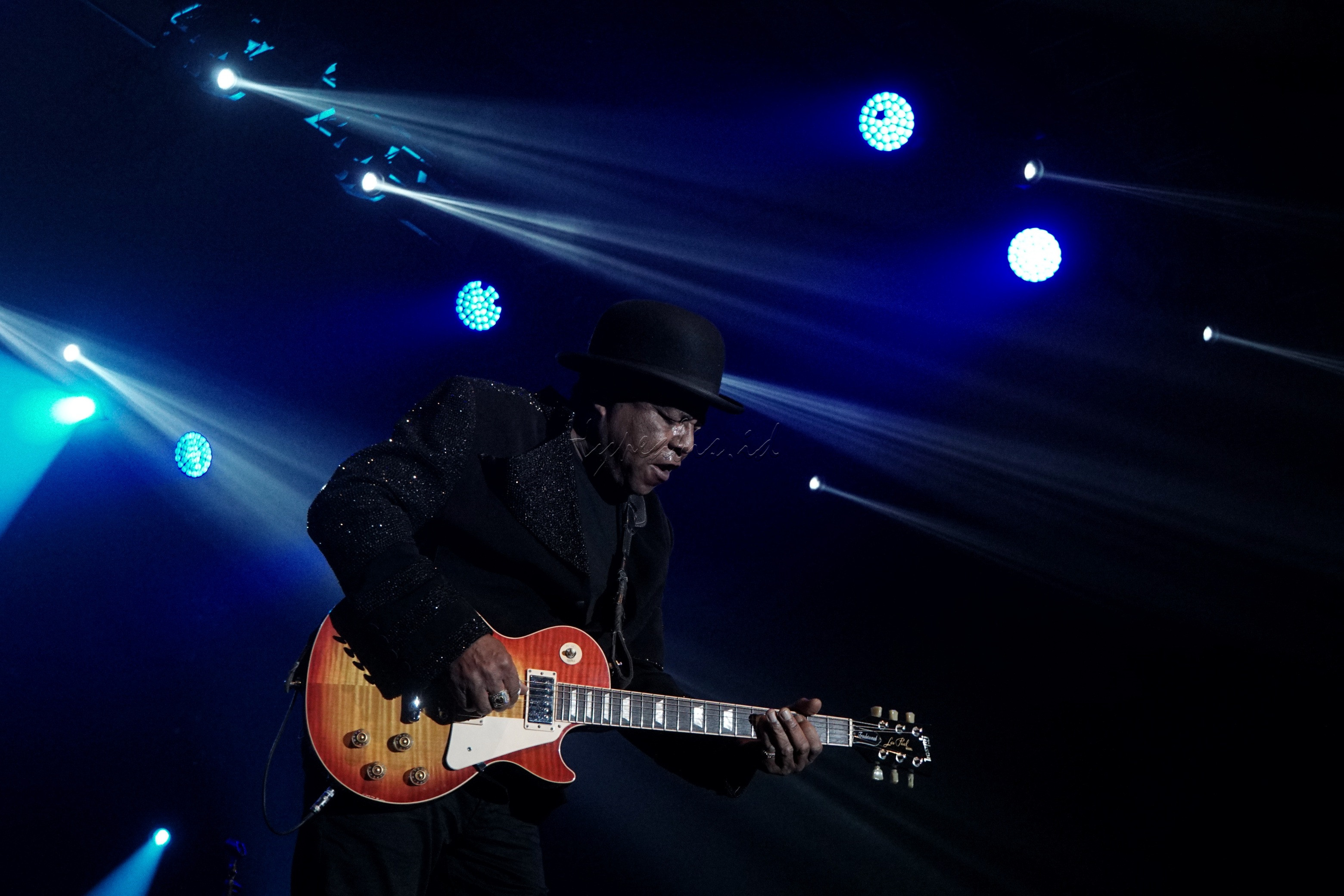 Grup musik legendaris yang beranggotakan Jackie Jackson, Tito Jackson, dan Marlon Jackson tersebut menampilkan lagu-lagu di antaranya, Can You Feel It, Blame it on Boogie, Rock with You, Enjoy Yourself, Show You The Way To Go, Lovely One, dan lainnya.